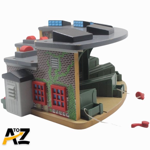 Thomas the Train & Friends Wooden Railway Deluxe Tidmouth Engine Shed Roundhouse - Picture 3 of 12